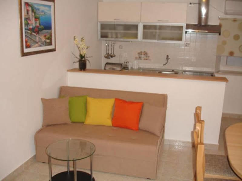 Peruzovic Rooms 1 Split Exterior photo